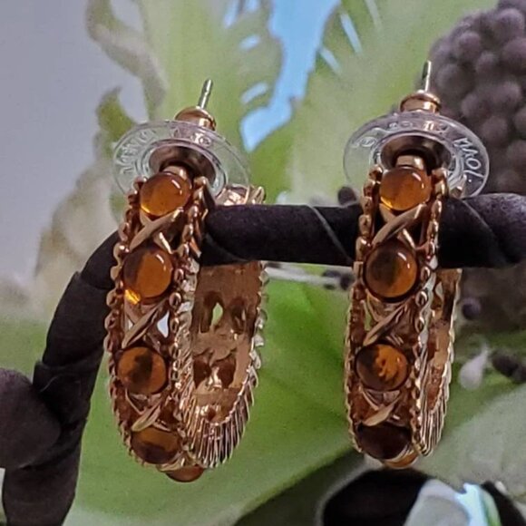 Signed Joan Rivers 3/4 Hoop Earrings with Gold tone and Amber tone Beads - Picture 5 of 10